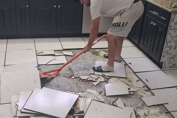 Tampa _ Tantallon Circle kitchen tile install before